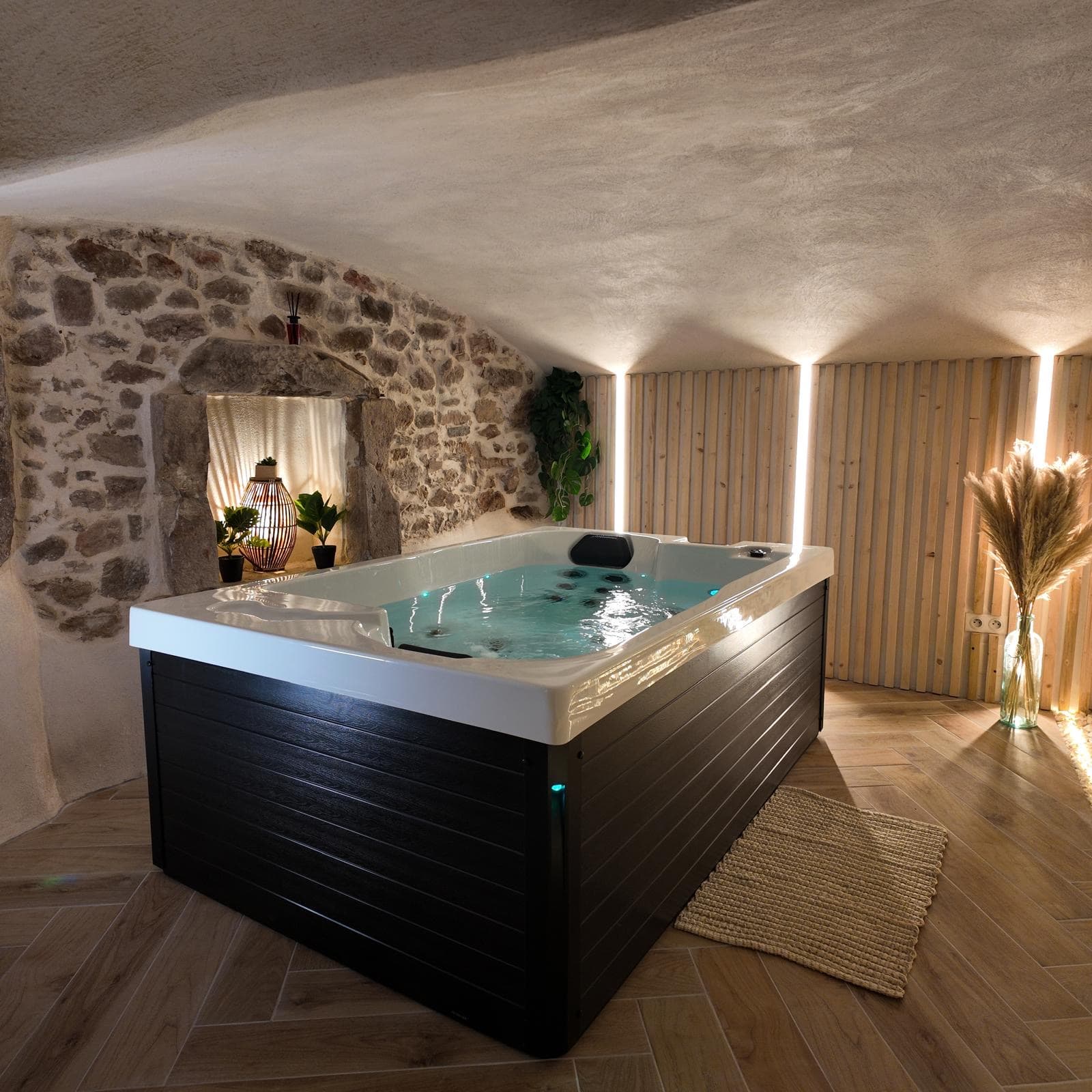Jacuzzi privatif dans la cave voûtée